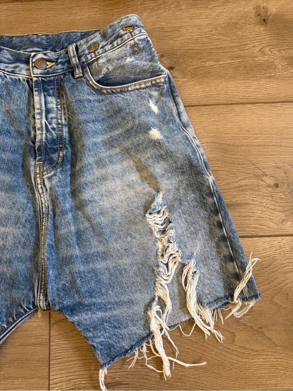 R13 Marky Drop Denim Shorts Bain Blue Size 25 - Picture 10 of 14